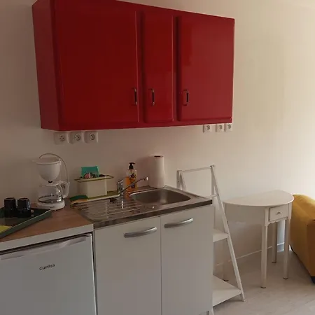 Дом отдыха House With Terrace - Le Clos Des Roses